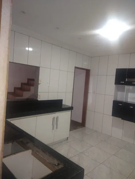 Comprar Casas / Sobrado em Suzano R$ 400.000,00 - Foto 10