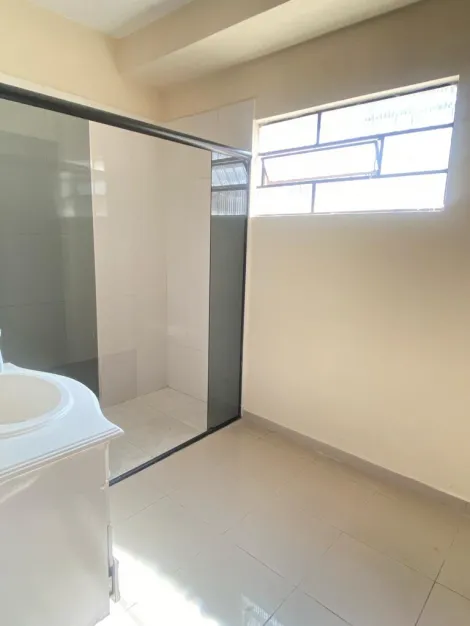 Alugar Casas / T&eacute;rrea em Suzano R$ 1.900,00 - Foto 4