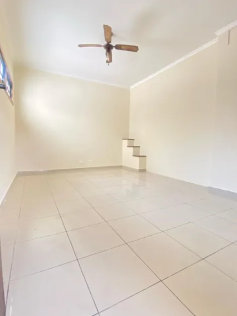 Alugar Casas / T&eacute;rrea em Suzano R$ 1.900,00 - Foto 3