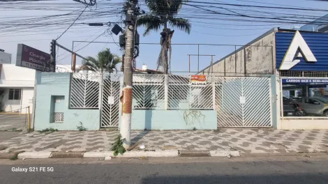 Alugar Casas / T&eacute;rrea em Suzano R$ 4.000,00 - Foto 1