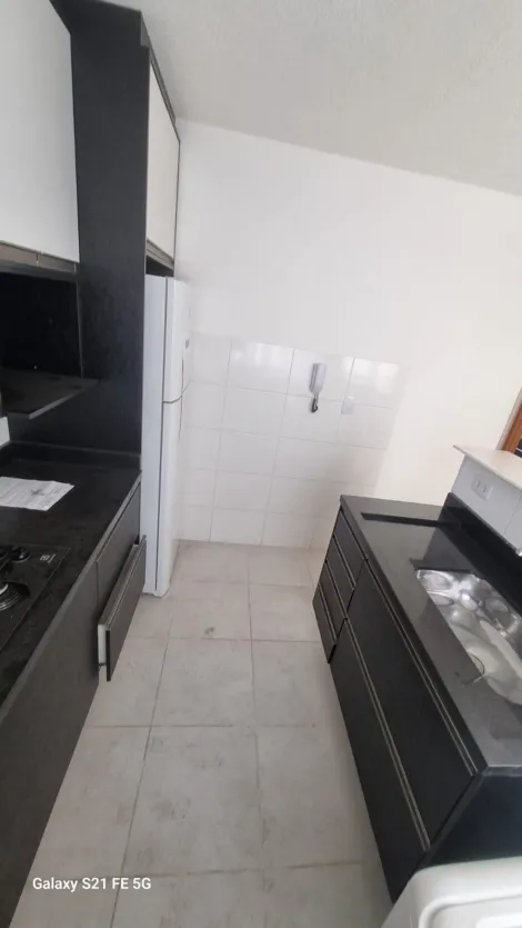 Alugar Apartamentos / Padr&atilde;o em Suzano R$ 850,00 - Foto 13