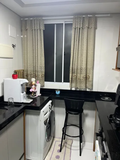 Comprar Apartamentos / Padr&atilde;o em Suzano R$ 225.000,00 - Foto 2
