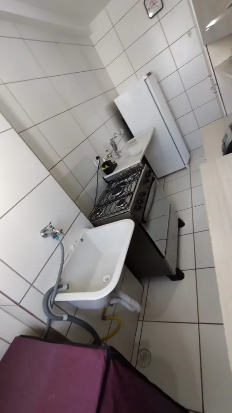 Comprar Apartamentos / Padr&atilde;o em Suzano R$ 210.000,00 - Foto 11