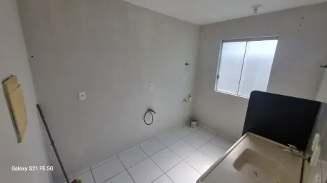 Alugar Apartamentos / Padr&atilde;o em Suzano R$ 800,00 - Foto 3