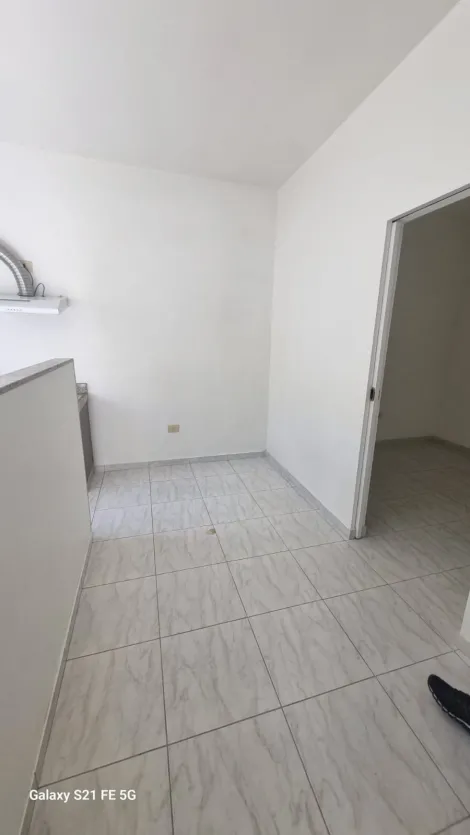 Alugar Apartamentos / Kitchnet em Suzano R$ 1.200,00 - Foto 7
