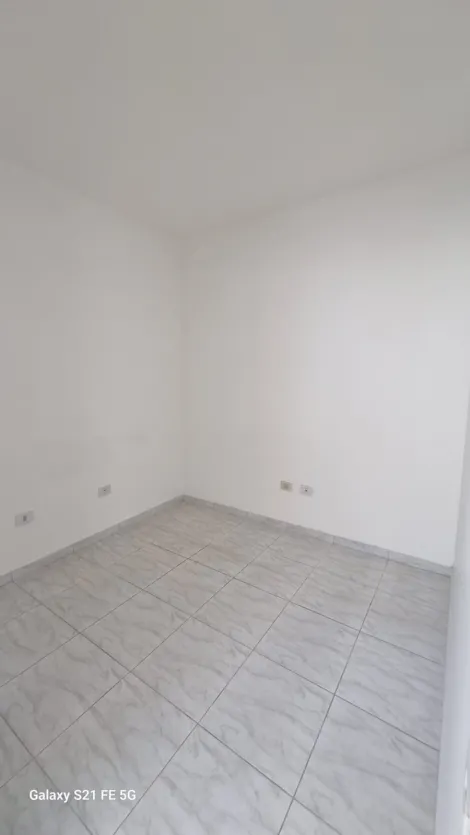 Alugar Apartamentos / Kitchnet em Suzano R$ 1.200,00 - Foto 8