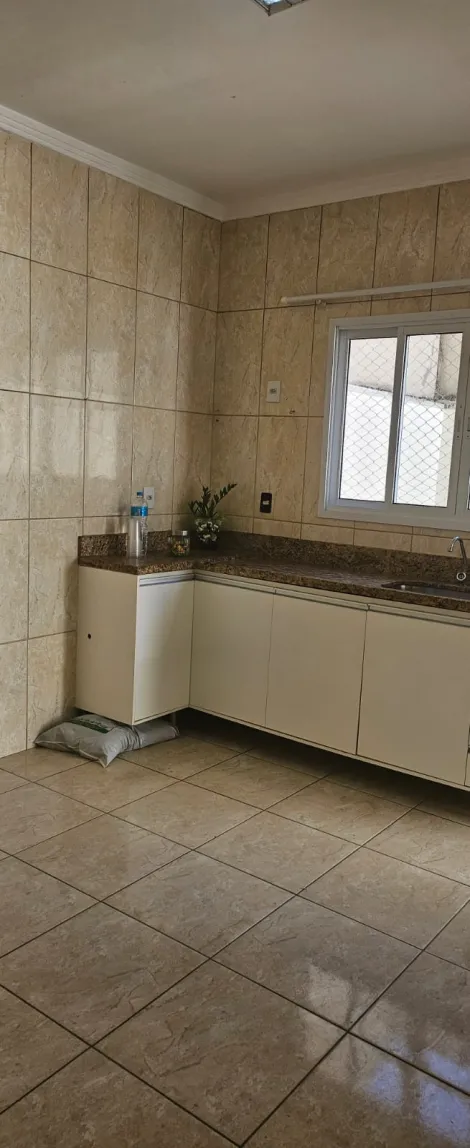 Alugar Casas / Sobrado em Mogi das Cruzes R$ 3.700,00 - Foto 3