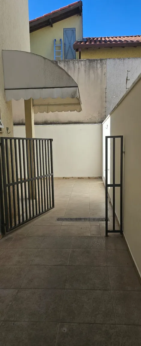 Alugar Casas / Sobrado em Mogi das Cruzes R$ 3.700,00 - Foto 8