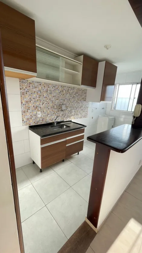 Alugar Apartamentos / Padr&atilde;o em Suzano R$ 850,00 - Foto 1