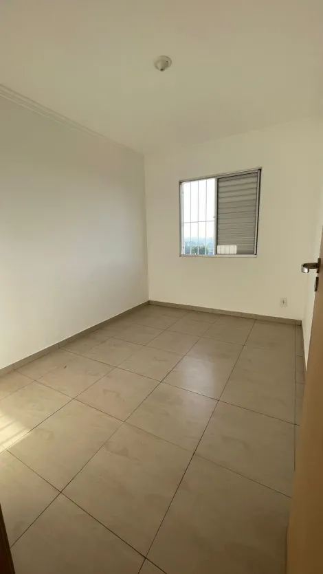 Alugar Apartamentos / Padr&atilde;o em Suzano R$ 850,00 - Foto 11