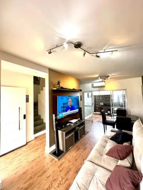 Comprar Casas / Sobrado em Mogi das Cruzes R$ 690.000,00 - Foto 3