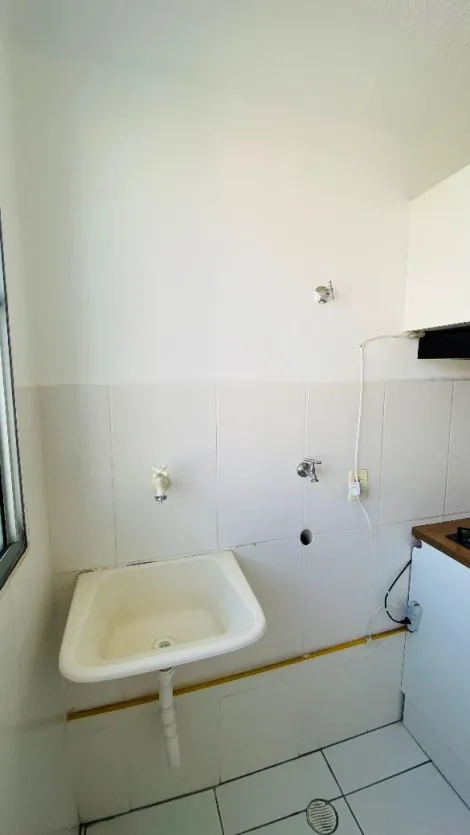 Alugar Apartamentos / Padr&atilde;o em Mogi das Cruzes R$ 1.900,00 - Foto 15