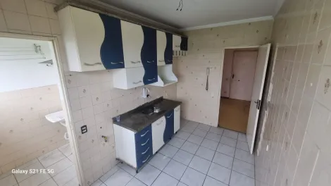 Alugar Apartamentos / Padr&atilde;o em Suzano R$ 800,00 - Foto 2