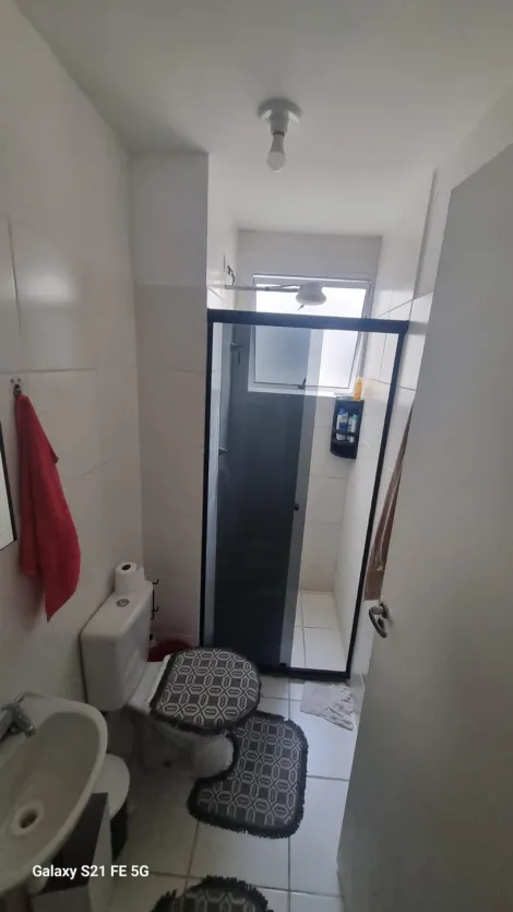 Alugar Apartamentos / Padr&atilde;o em Suzano R$ 1.300,00 - Foto 4