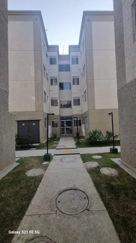 Alugar Apartamentos / Padr&atilde;o em Suzano R$ 1.300,00 - Foto 11