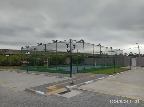 Comprar Apartamentos / Padr&atilde;o em Suzano R$ 200.000,00 - Foto 4