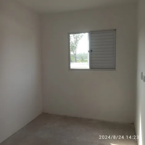 Comprar Apartamentos / Padr&atilde;o em Suzano R$ 200.000,00 - Foto 14