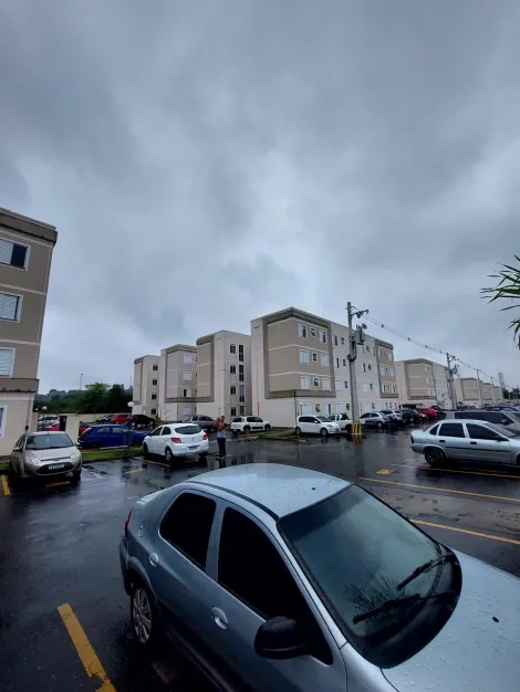 Comprar Apartamentos / Padr&atilde;o em Suzano R$ 230.000,00 - Foto 2