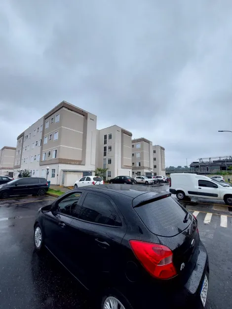 Comprar Apartamentos / Padr&atilde;o em Suzano R$ 230.000,00 - Foto 4