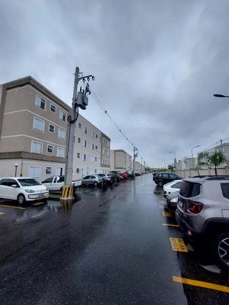 Comprar Apartamentos / Padr&atilde;o em Suzano R$ 230.000,00 - Foto 6