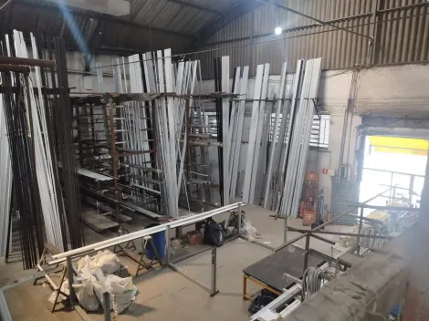 Alugar Comerciais / Galp&atilde;o - Comercial em Po&aacute; R$ 15.000,00 - Foto 12