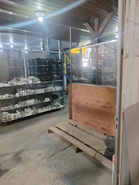 Alugar Comerciais / Galp&atilde;o - Comercial em Po&aacute; R$ 15.000,00 - Foto 13