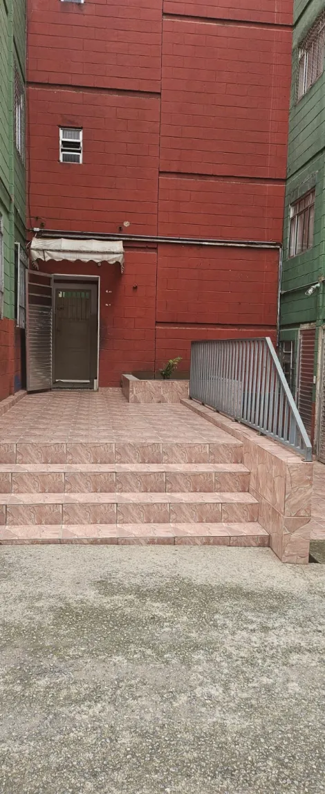 Alugar Apartamentos / Padr&atilde;o em Suzano R$ 1.120,00 - Foto 3