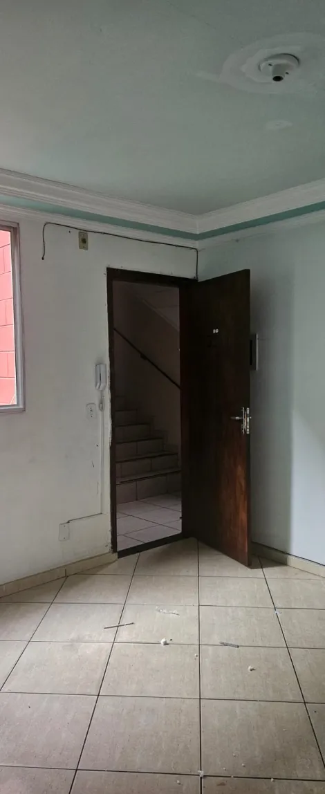 Alugar Apartamentos / Padr&atilde;o em Suzano R$ 1.120,00 - Foto 4