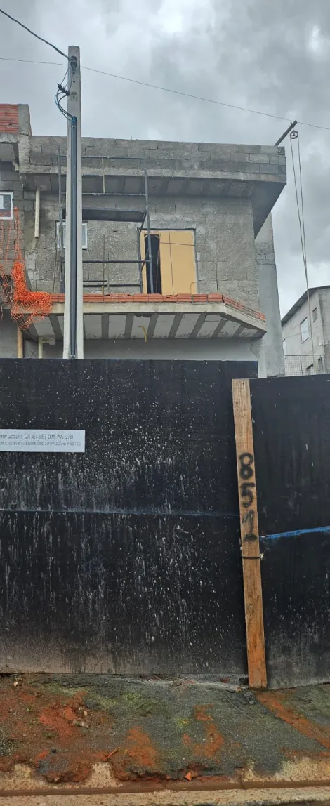 Comprar Casas / Sobrado em Suzano R$ 470.000,00 - Foto 1