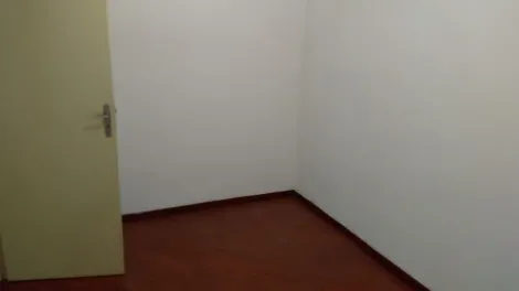 Comprar Apartamentos / Padr&atilde;o em Suzano R$ 220.000,00 - Foto 4