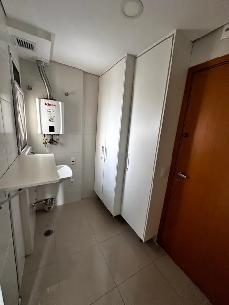 Alugar Apartamentos / Padr&atilde;o em Suzano R$ 4.215,00 - Foto 12