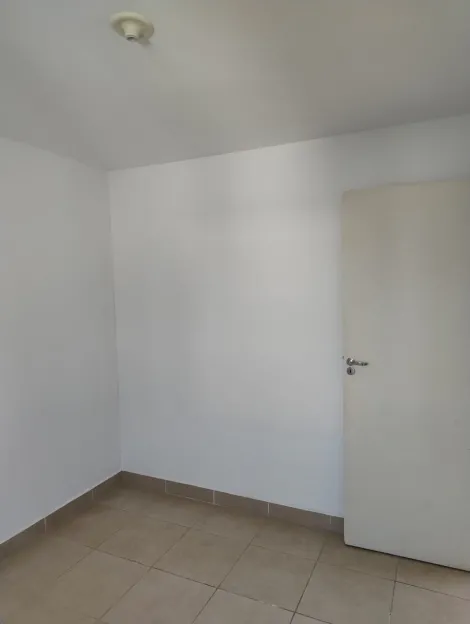 Comprar Apartamentos / Padr&atilde;o em Suzano R$ 230.000,00 - Foto 6
