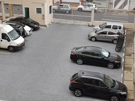Alugar Apartamentos / Padr&atilde;o em Suzano. apenas R$ 1.300,00