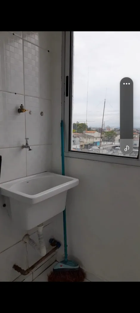 Alugar Apartamentos / Padr&atilde;o em Suzano R$ 1.300,00 - Foto 8