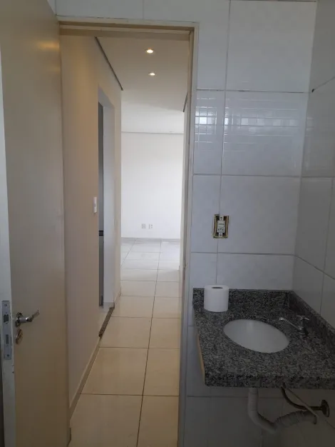 Alugar Apartamentos / Padr&atilde;o em Suzano R$ 1.300,00 - Foto 13