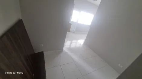 Alugar Apartamentos / Kitchnet em Suzano R$ 1.500,00 - Foto 3