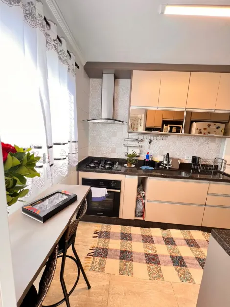 Comprar Apartamentos / Padr&atilde;o em Suzano R$ 440.000,00 - Foto 4