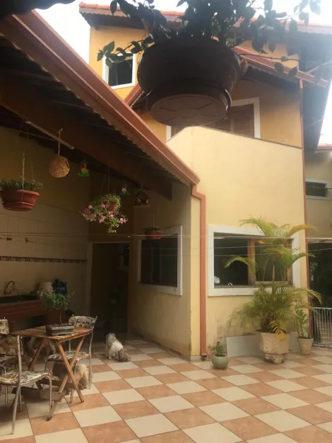 Comprar Casas / Sobrado em Suzano R$ 900.000,00 - Foto 2