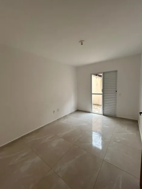 Alugar Apartamentos / Padrão em Mogi das Cruzes R$ 1.800,00 - Foto 3