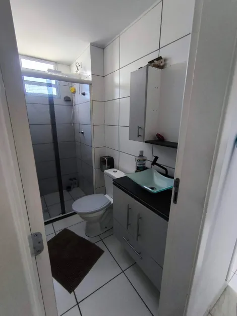 Comprar Apartamentos / Padr&atilde;o em Suzano R$ 230.000,00 - Foto 5
