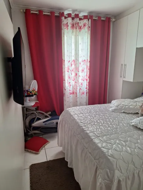 Comprar Apartamentos / Padr&atilde;o em Suzano R$ 260.000,00 - Foto 4