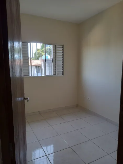 Comprar Casas / Sobrado em Suzano R$ 350.000,00 - Foto 2