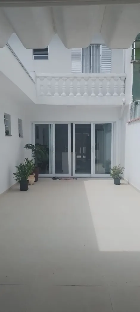 Comprar Casas / Sobrado em Suzano R$ 850.000,00 - Foto 2