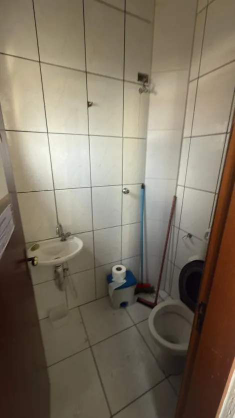 Alugar Comerciais / Sala em Po&aacute; R$ 1.400,00 - Foto 5