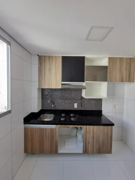 Comprar Apartamentos / Padr&atilde;o em Suzano R$ 215.000,00 - Foto 4