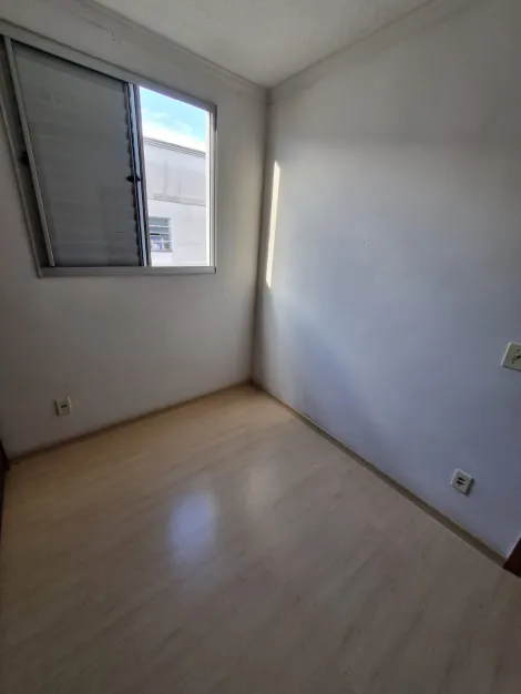 Comprar Apartamentos / Padr&atilde;o em Suzano R$ 215.000,00 - Foto 14