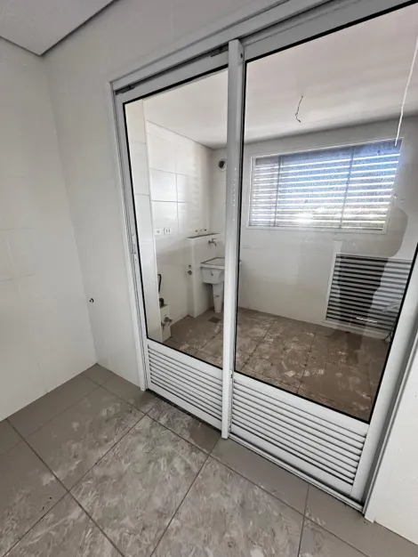 Comprar Apartamentos / Padr&atilde;o em Suzano R$ 820.000,00 - Foto 5