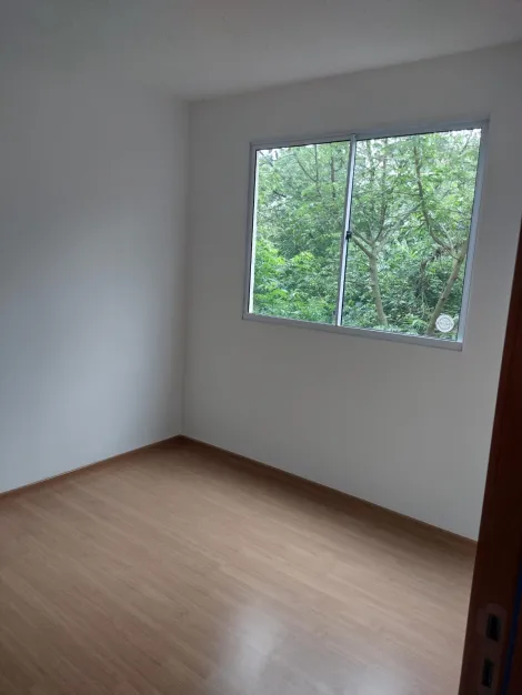 Alugar Apartamentos / Padr&atilde;o em Suzano R$ 1.000,00 - Foto 6