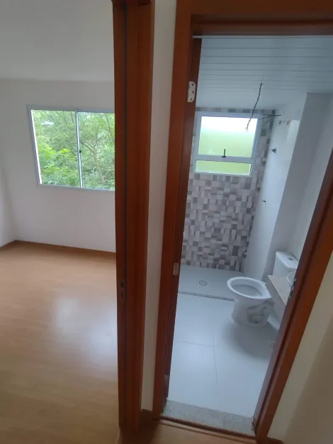 Alugar Apartamentos / Padr&atilde;o em Suzano R$ 1.000,00 - Foto 24