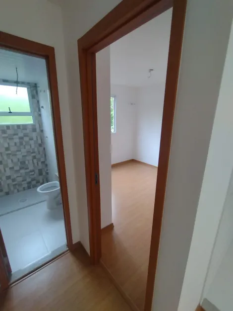 Alugar Apartamentos / Padr&atilde;o em Suzano R$ 1.000,00 - Foto 25